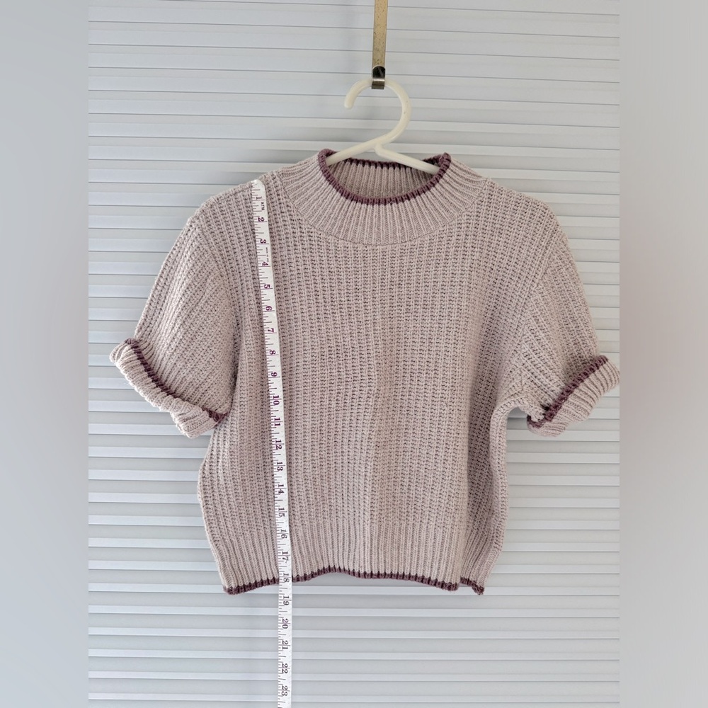 Absolutely Cotton. Short sleeve sweater. Pullover. Crew neck.